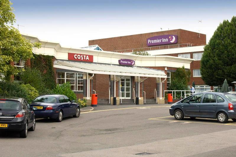 Premier Inn Leicester Fosse Park Bagian luar foto