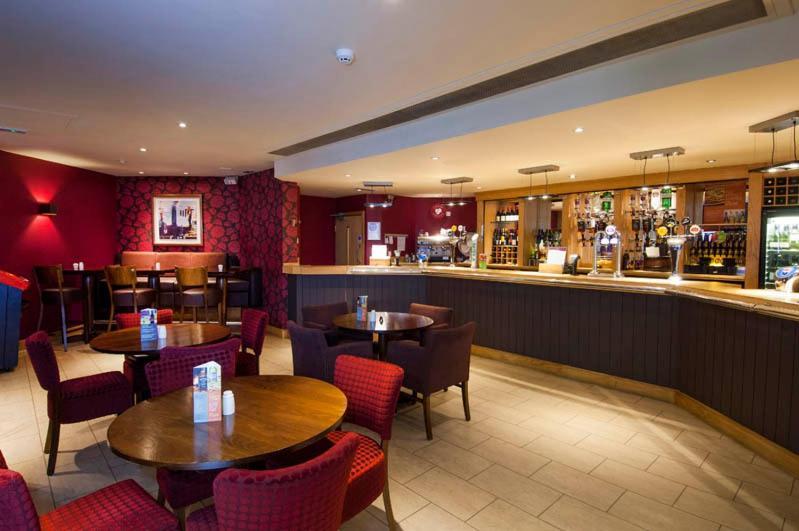 Premier Inn Leicester Fosse Park Bagian luar foto