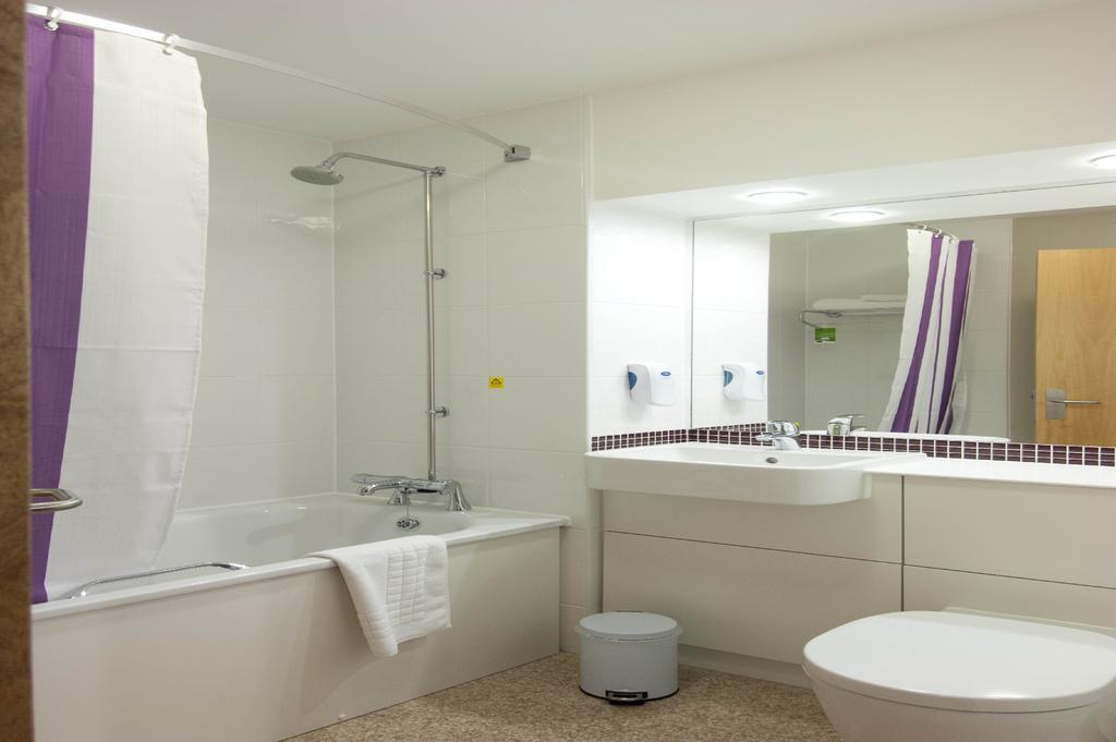 Premier Inn Leicester Fosse Park Bagian luar foto