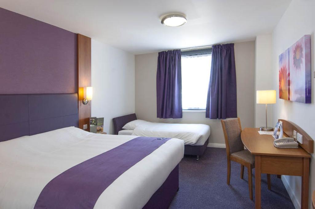 Premier Inn Leicester Fosse Park Bagian luar foto
