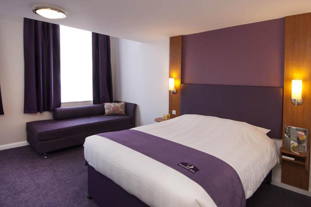 Premier Inn Leicester Fosse Park Bagian luar foto