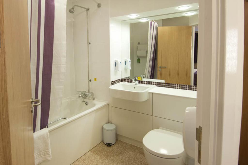Premier Inn Leicester Fosse Park Bagian luar foto
