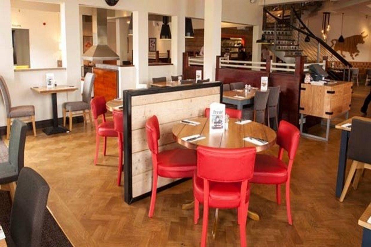 Premier Inn Leicester Fosse Park Bagian luar foto