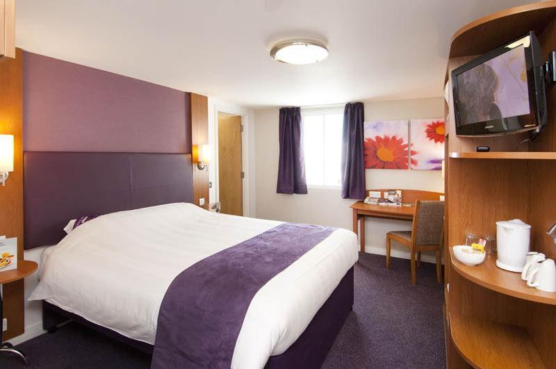 Premier Inn Leicester Fosse Park Bagian luar foto